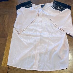 Worthington
Woman’s Medium

Blouse Light pink with Black lace Shoulders